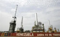 Venezuela đứng trước nguy cơ suy thoái kinh tế