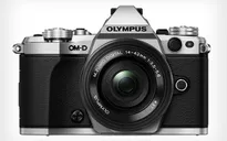 Camera Olympus OM-D E-M5 II có khả năng chụp ảnh 40MP