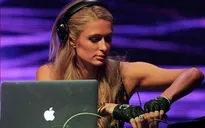 Paris Hilton yêu phong cách của Victoria Beckham