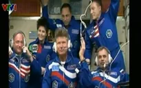 Phi hành gia Mỹ và Nga bắt đầu chuyến du hành lịch sử trên ISS