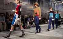 Da và len - chất liệu chủ đạo trong BST mới của Prada