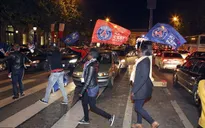 Fan PSG tràn ngập thủ đô Paris ăn mừng