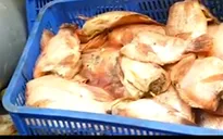 Bình Dương thanh tra hàng loạt bếp ăn trường học sau vụ thịt bẩn