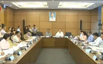 Quốc hội thảo luận về ngân sách và đầu tư công
