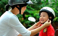 TP. HCM: Một tháng ra quân xử phạt trẻ không đội mũ bảo hiểm