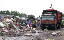 Bãi rác khổng lồ tại Indonesia – Nơi làm việc của 6.000 người