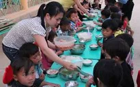 Tiếp tục hỗ trợ gạo cho học sinh đặc biệt khó khăn