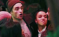 FKA twigs muốn có con với Robert Pattinson