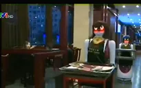 Sử dụng robot làm phục vụ bàn