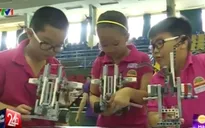 Hơn 200 học sinh tham gia cuộc thi Robothon 2015