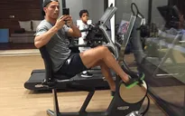 Ronaldo khoe ảnh say sưa tập gym cùng con trai