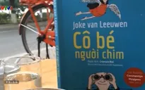 “Cô bé người chim” – Khát vọng hòa mình với thiên nhiên