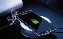 Samsung qua mặt Apple với sạc không dây