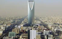 Saudi Arabia sẽ cạn tiền trong 5 năm tới do dầu mất giá