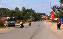 Say rượu, người đàn ông tông thẳng xe máy ngược chiều