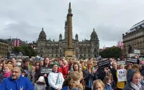 Scotland đón 100 người di cư Syria đầu tiên