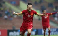 Huy Toàn sút bóng trái phá san bằng tỉ số 1-1 cho O.Việt Nam