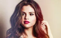 Selena Gomez gây sốc khi tiết lộ đang hẹn hò