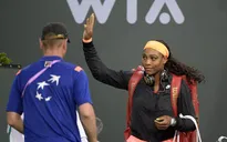 Serena nén cảm xúc trong ngày trở lại Indian Wells