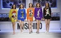 BST mới của Moschino trẻ trung với họa tiết hoạt hình