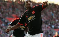 Martial tiếp tục tỏa sáng, Man Utd vượt ải Southampton lên ngôi nhì bảng