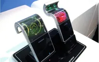Năm 2016: Samsung sẽ ra smartphone "có thể gấp lại"?