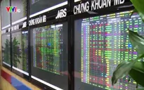 Thanh khoản sụt giảm, dòng tiền nội đứng ngoài thị trường