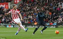 ĐHTB Ngoại hạng Anh vòng 15: Stoke lên ngôi