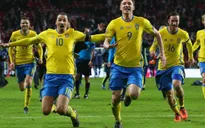Siêu phẩm sút phạt của Ibrahimovic đưa Thụy Điển đến Euro 2016