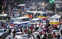 Ùn tắc giao thông tái diễn ở Hà Nội và TP.HCM