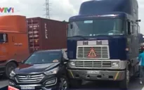 Tai nạn giao thông gây ùn tắc tại TP.HCM