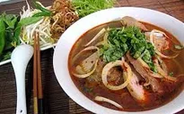 Khó quên hương vị đậm đà của bún bò Huế