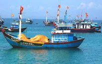 Ngư dân yên tâm vươn khơi nhờ máy lọc nước biển