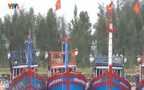 Ngư dân bán tàu cá, mỏi mòn chờ vốn vay