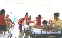 Bệnh tay chân miệng bùng phát tại miền Nam