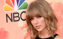 Taylor Swift "lẻ bóng" tới iHeartRadio Music Awards