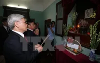Tổng Bí thư Nguyễn Phú Trọng dâng hương tưởng nhớ Bác Hồ