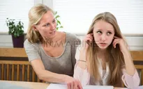 Cha mẹ nên làm gì với khủng hoảng tuổi thiếu niên của con?