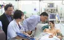 Lãnh đạo Ủy ban ATGT quốc gia thăm nạn nhân TNGT tại Bệnh viện Việt Đức
