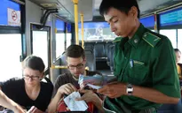 TP.HCM áp dụng mô hình thanh niên xung phong bán vé xe bus