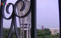 Nguy cơ tiềm ẩn từ những tháp nước xuống cấp