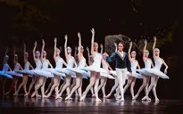 Các nghệ sĩ ballet Nga sẵn sàng cho đêm trình diễn duy nhất