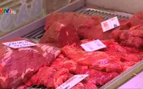 Thịt ngoại nhập khẩu ồ ạt, ngành chăn nuôi gặp khó