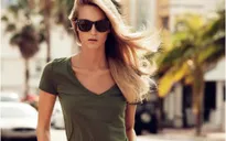 Phong cách Hè cá tính với gam màu xanh rêu
