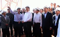 Những công nhân không nghỉ Tết