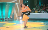 Bước nhảy ngàn cân 2015: Hoài Linh ưu ái hotgirl trăm ký Thủy Tiên