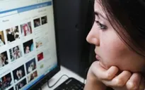 Sử dụng Facebook có thể dẫn tới triệu chứng trầm cảm
