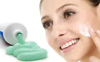 Khả năng trị mụn thần kì của kem đánh răng