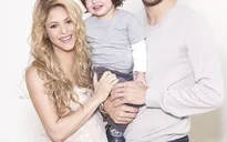 Trước ngày sinh nở, Shakira khoe bụng bầu căng tròn bên cạnh cha con Pique