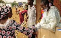 Số bệnh nhân nhiễm virus Ebola đã vượt ngưỡng 27.600 người